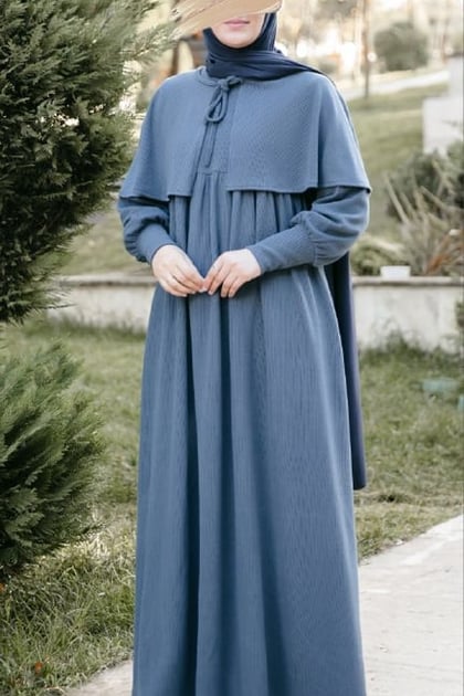 Pelerinli Örme Elbise