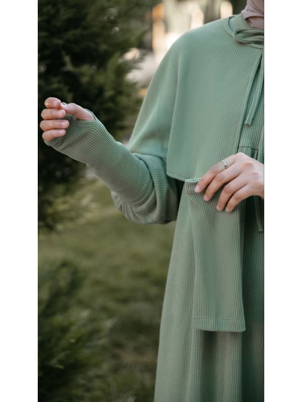 Pelerinli Örme Elbise