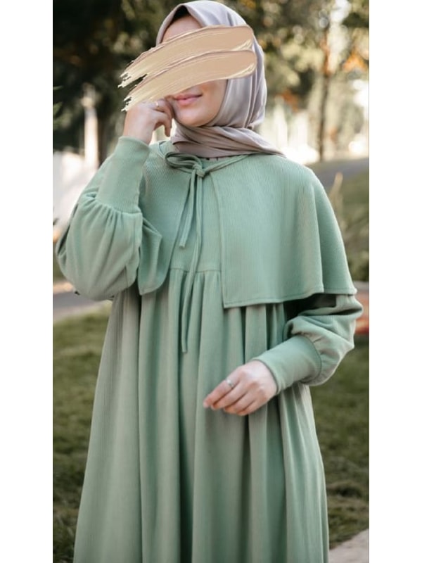 Pelerinli Örme Elbise