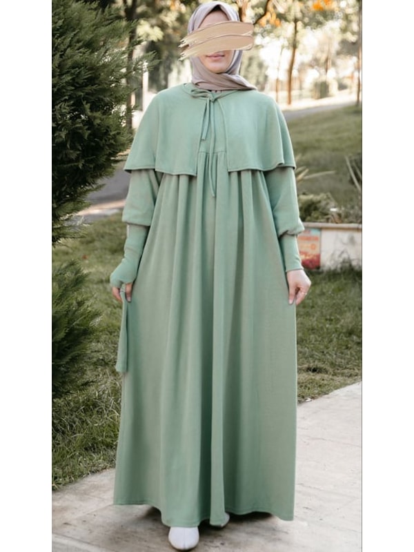 Pelerinli Örme Elbise