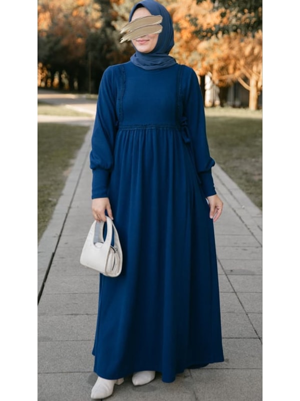 Yandan Bağlamalı Dantelli Örme Elbise