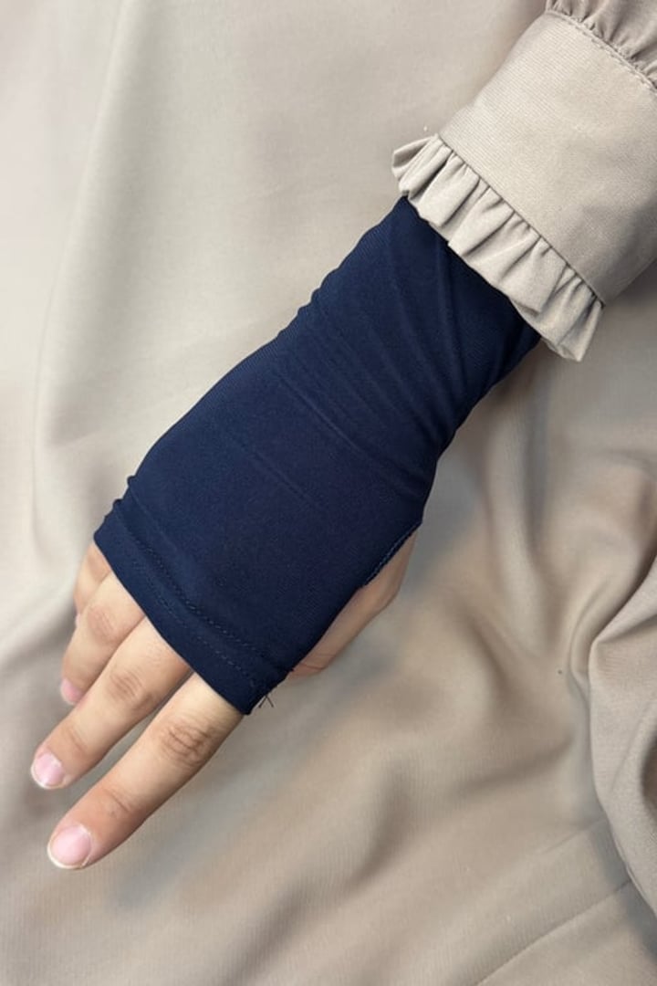 PARMAK GEÇİRMELİ KOLLUK