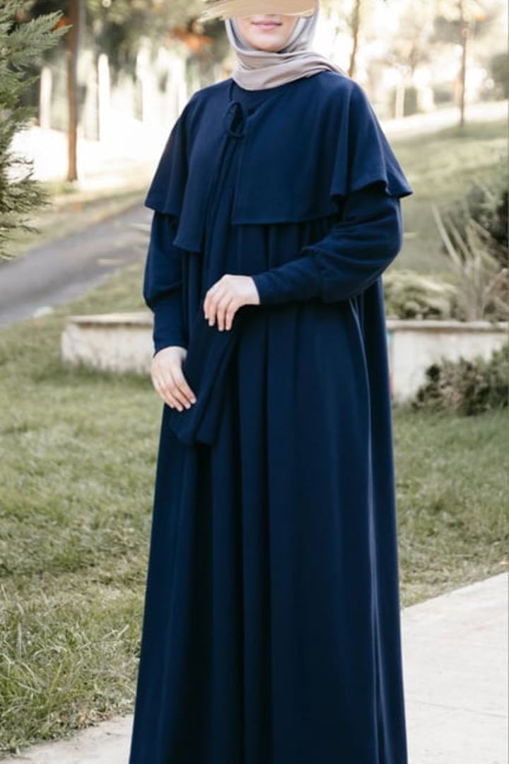 Pelerinli Örme Elbise