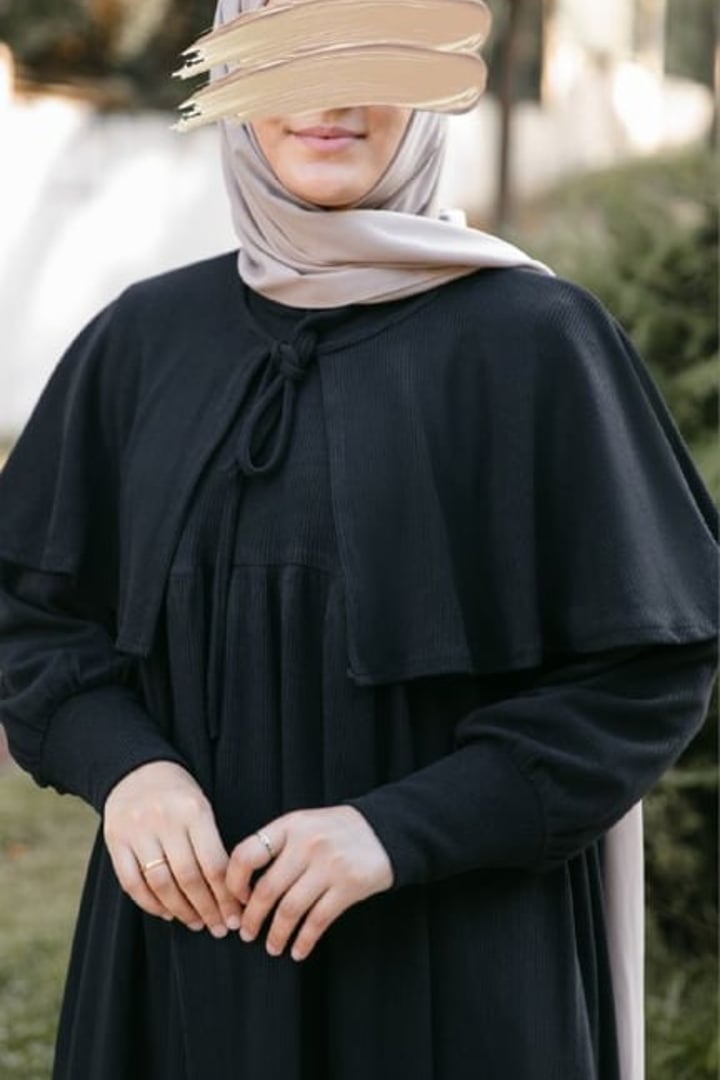 Pelerinli Örme Elbise