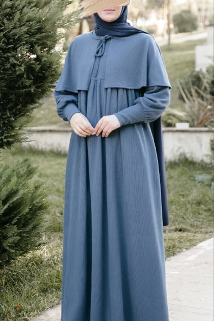 Pelerinli Örme Elbise