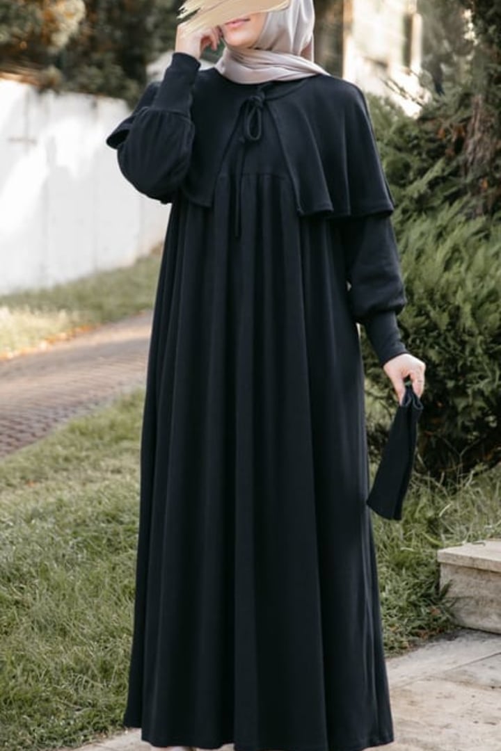 Pelerinli Örme Elbise